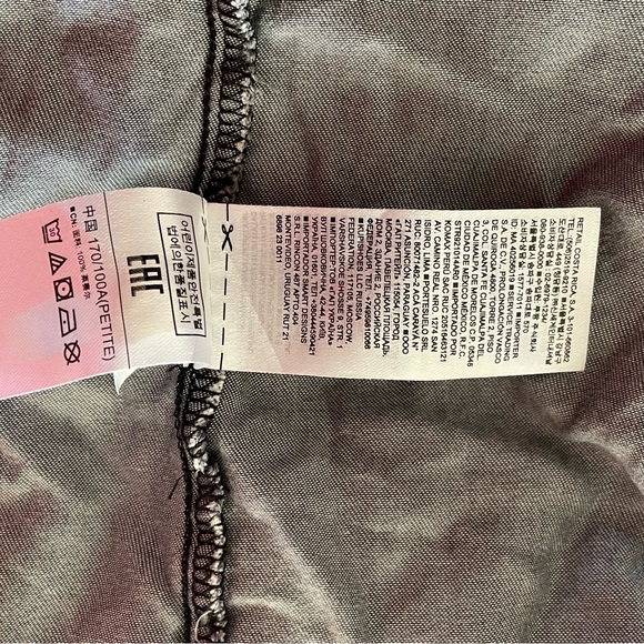 Black chambray denim top with smocked bell sleeves large. - Picture 6 of 8